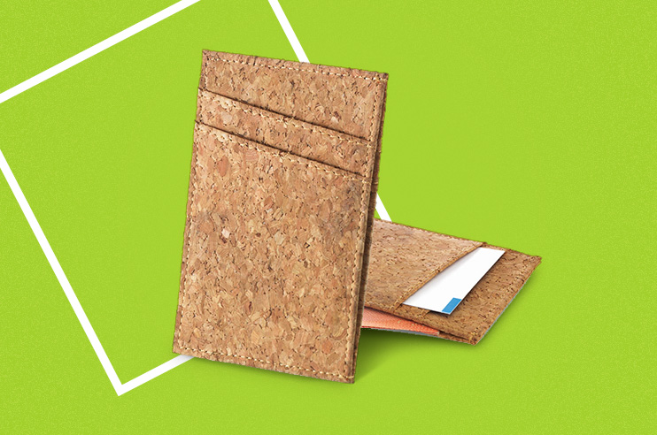 Porta-cartões em cortiça com capacidade para 4 cartões e compartimento lateral para notas - caixa oferta de papel kraft